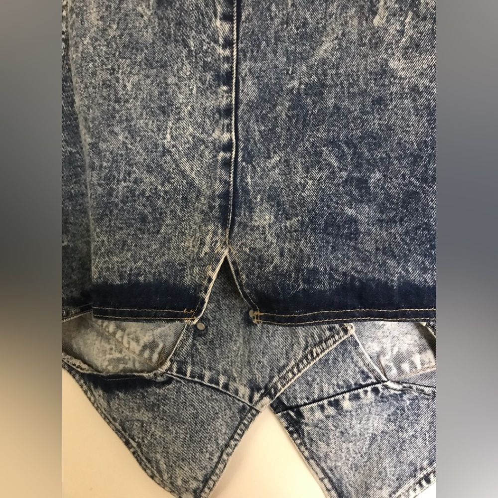 Vintage denim woman’s vest! - Picture 4 of 9